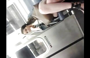 XXX Milf gags cứng trên dildo, rides nó trong âm đạo cứng đến hay sex xxx cum