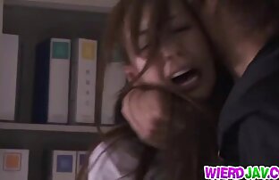 XXX brunette giữ nó nóng và sừng xxx có nội dung