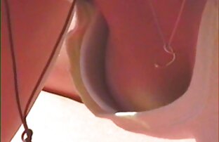 XXX Làm cho đôi xxxhaynet com môi treo của cô ấy rung động